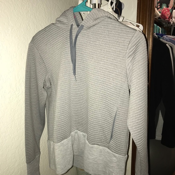 Nike Women’s Dri-Fit athletic hoodie - Picture 2 of 4